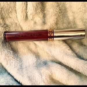 NWOT Anastasia Beverly Hills Liquid Lipstick Trust Issues